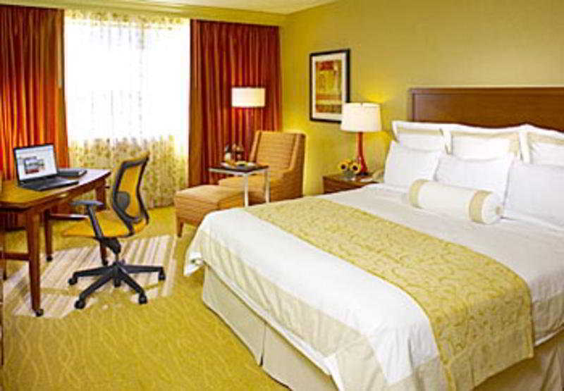 Hilton Chicago Oak Brook Hills Resort & Conference Center Exterior foto